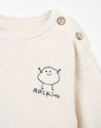 Sweat En Jersey Sketches Play Up, dessin brodé sur le devant (détail)
