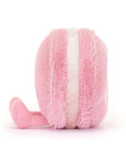 Peluche Amuseables Mia Macaron Framboise Jellycat, de profil, avec sa crème