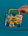 Mini kit de coloriage animaux OMY avec poignée et 4 crayons de cire, détail du contenu