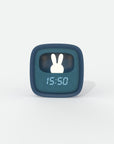 Réveil enfant bleu foncé Billy Clock MOB, réveil veilleuse avec petit lapin lumineux