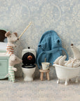 Bathtub, Mouse