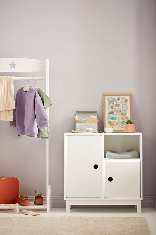 STAR white garment rack