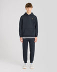 Pantalon de jogging garçon Brush Back Dark Navy Lyle & Scott porté, vue de face