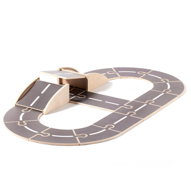 AIDEN car track