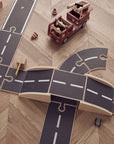 AIDEN car track