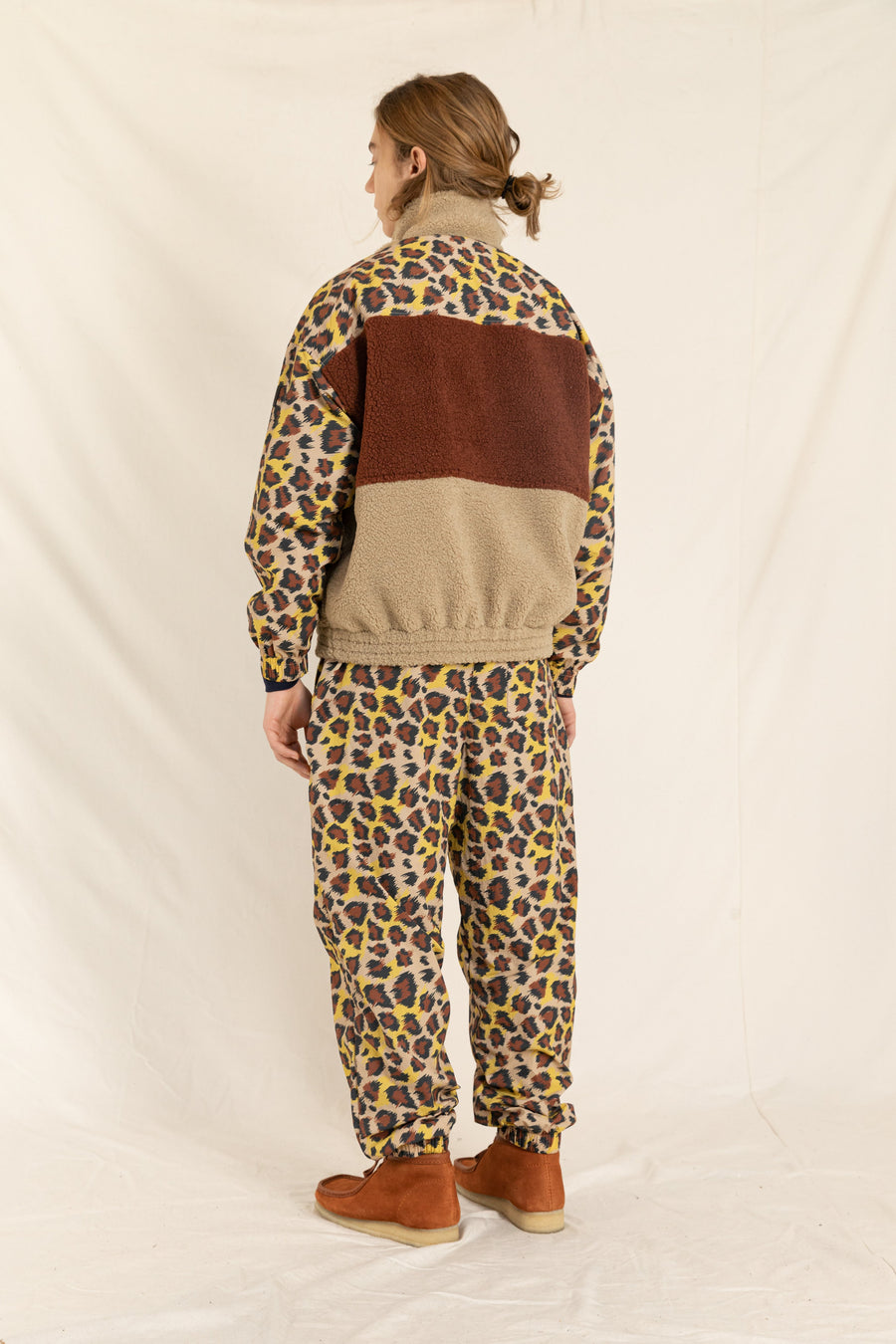 CONNIE Latte Leopard - Jogger Pants